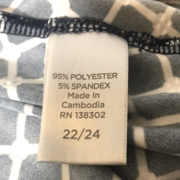 Avenue top size 22 24 long sleeves navy square pattern white office core - Picture 9 of 10